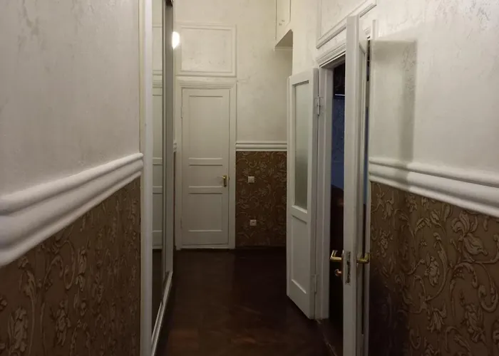 у жд вокзала и моря *